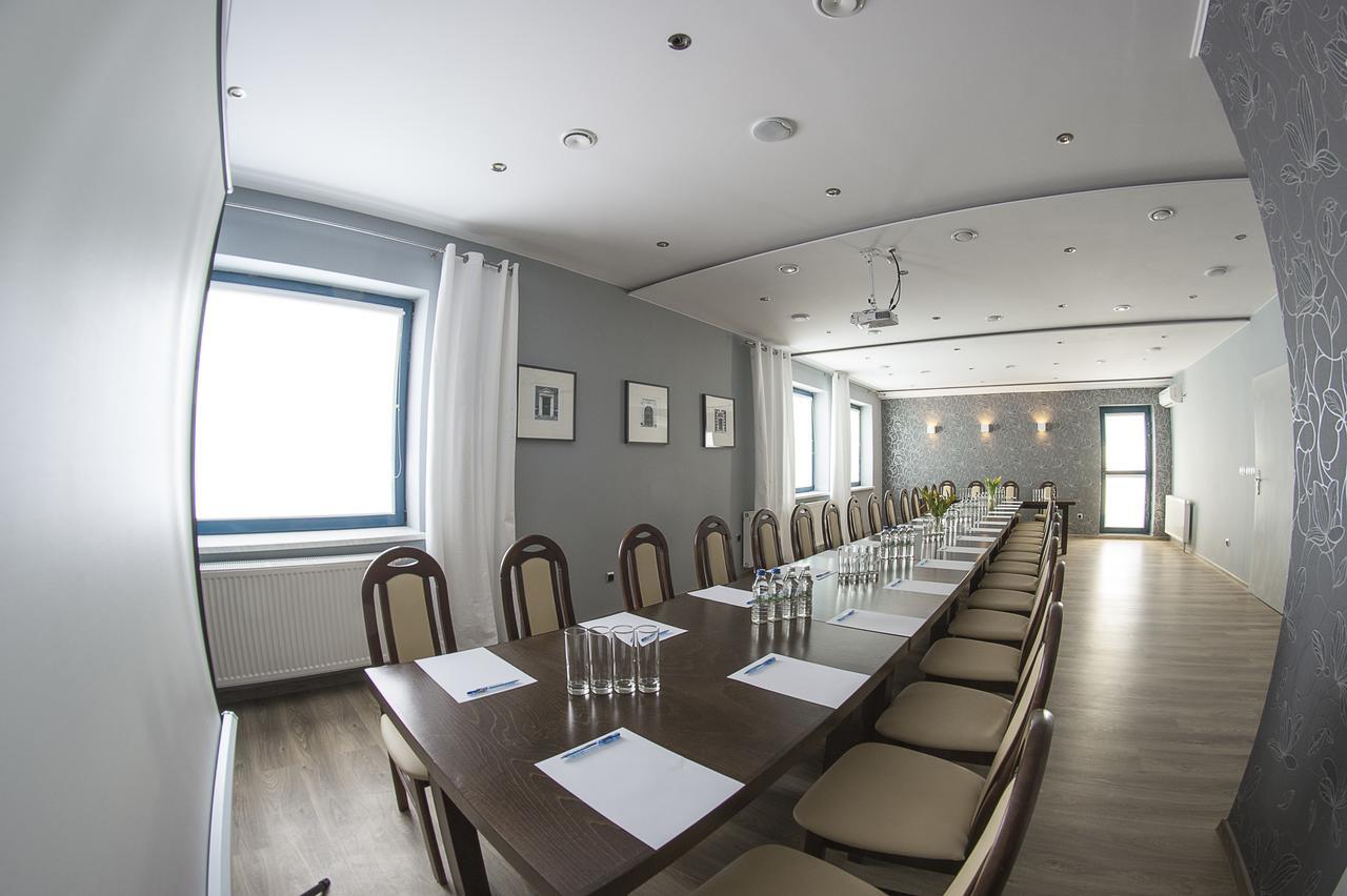 Hotel Eden Жгов Екстериор снимка